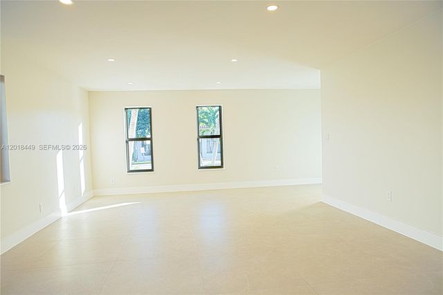 3983 SW 2nd St, Miami, FL 33134