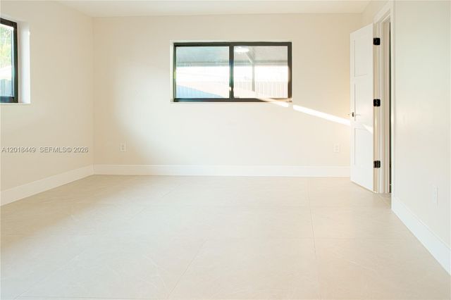 3983 SW 2nd St, Miami, FL 33134