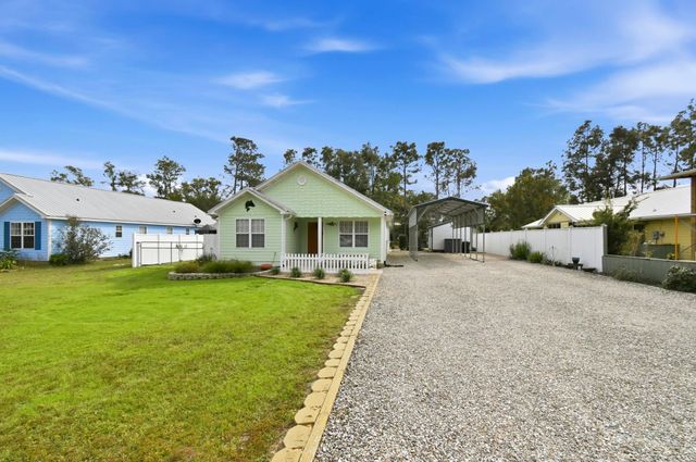 455 Kings Creek Circle, Steinhatchee, FL 32359