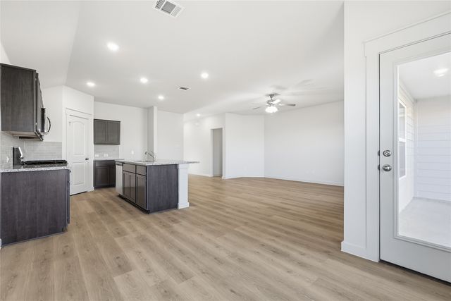 114 John Laurens Drive, Venus, TX 76084