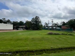 Cross Park Drive, Pearl, MS 39208