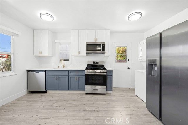 1614 Orange Ave, Costa Mesa, CA 92627