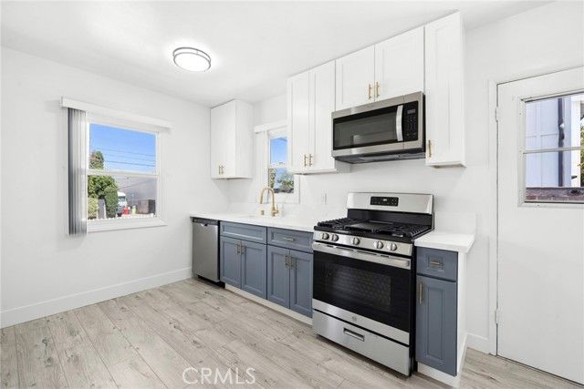 1614 Orange Ave, Costa Mesa, CA 92627