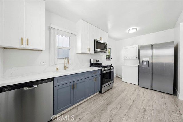 1614 Orange Ave, Costa Mesa, CA 92627