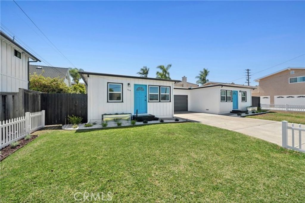 1614 Orange Ave, Costa Mesa, CA 92627