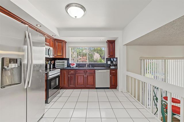 8239 VASSAR CIRCLE, Tampa, FL 33634