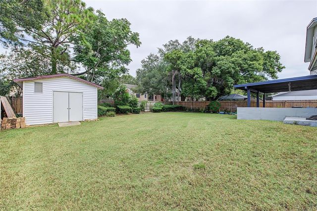 8239 VASSAR CIRCLE, Tampa, FL 33634