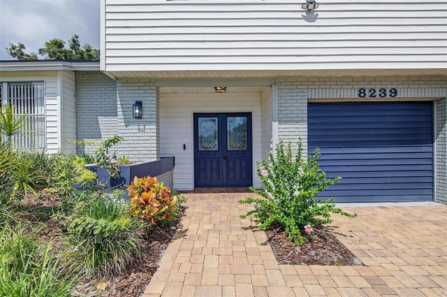 8239 VASSAR CIRCLE, Tampa, FL 33634
