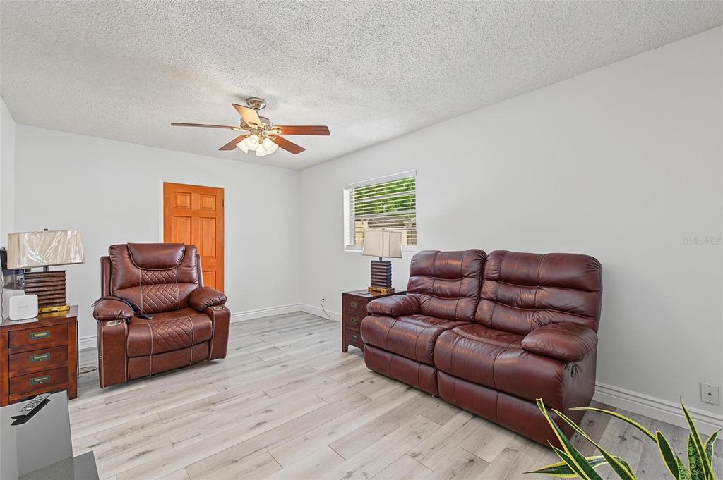 Image 8 of property listing at 8239 VASSAR CIRCLE, Tampa, FL 33634