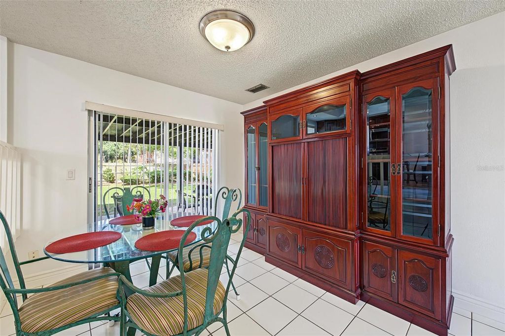 Image 9 of property listing at 8239 VASSAR CIRCLE, Tampa, FL 33634