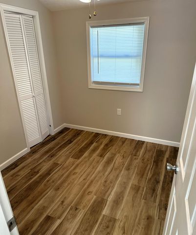 418 E Otis Ave, Salina, KS 67401