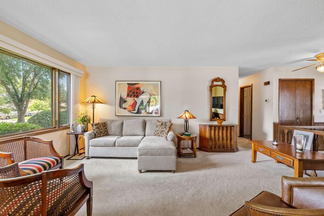 266 Cardinal Court, Chaska, MN 55318