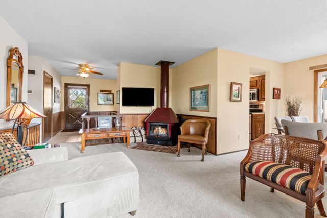266 Cardinal Court, Chaska, MN 55318