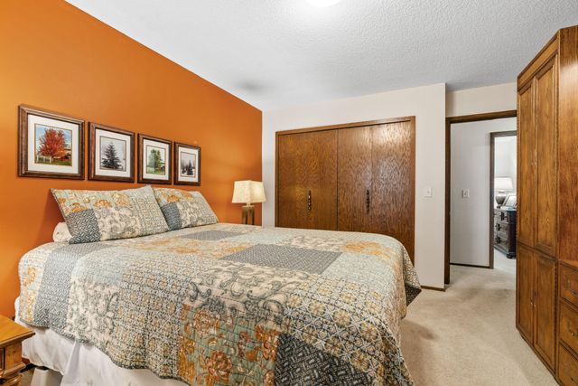 266 Cardinal Court, Chaska, MN 55318