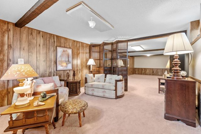266 Cardinal Court, Chaska, MN 55318