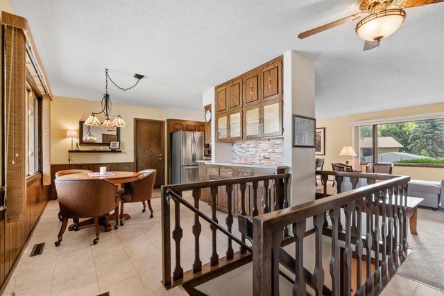 266 Cardinal Court, Chaska, MN 55318