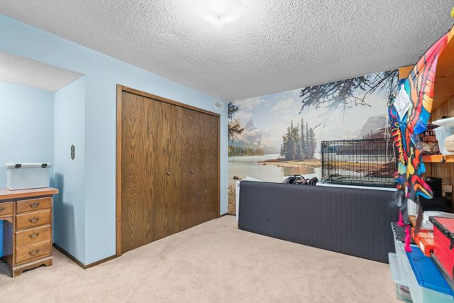 266 Cardinal Court, Chaska, MN 55318