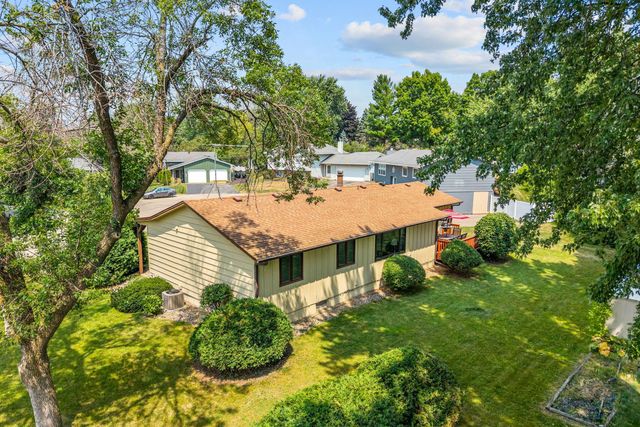 266 Cardinal Court, Chaska, MN 55318