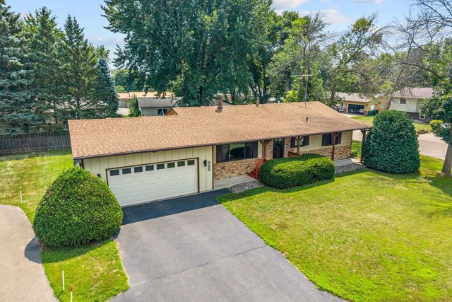 266 Cardinal Court, Chaska, MN 55318