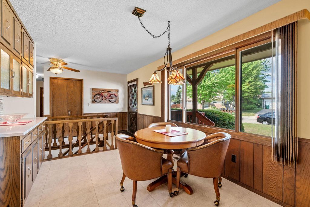 266 Cardinal Court, Chaska, MN 55318 — photo 5
