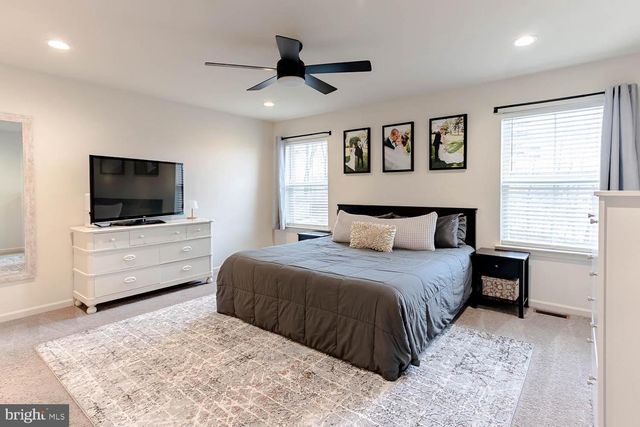 204 WHITETAIL CIR, Mill Hall, PA 17751