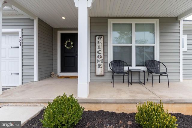 204 WHITETAIL CIR, Mill Hall, PA 17751