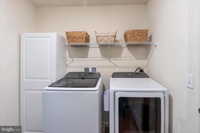 204 WHITETAIL CIR, Mill Hall, PA 17751