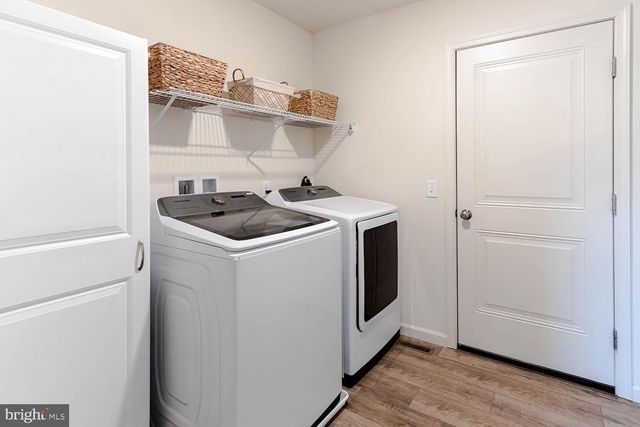 204 WHITETAIL CIR, Mill Hall, PA 17751