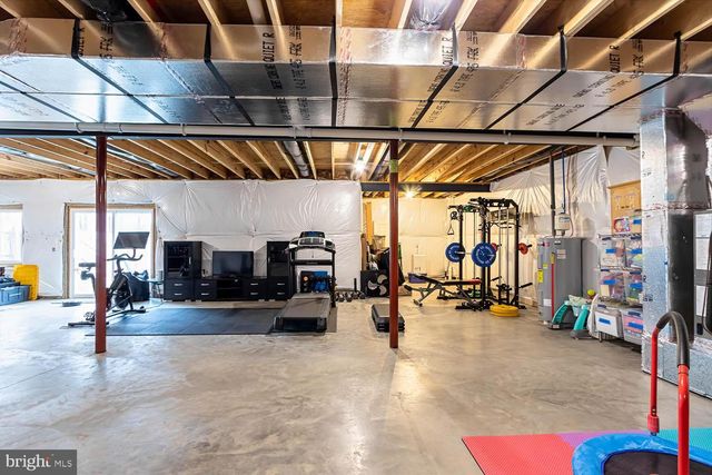 204 WHITETAIL CIR, Mill Hall, PA 17751