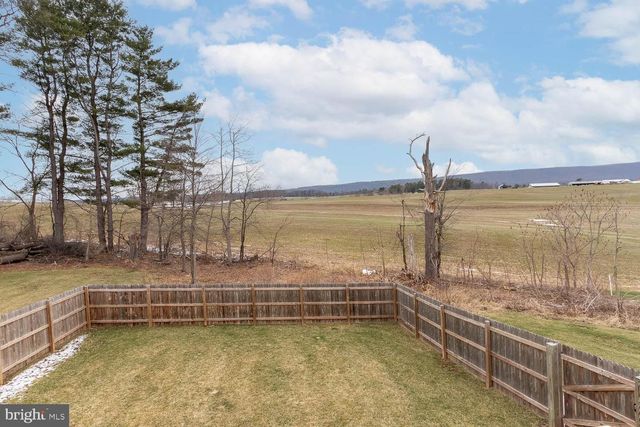 204 WHITETAIL CIR, Mill Hall, PA 17751