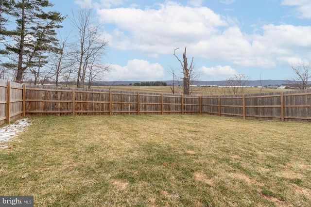 204 WHITETAIL CIR, Mill Hall, PA 17751