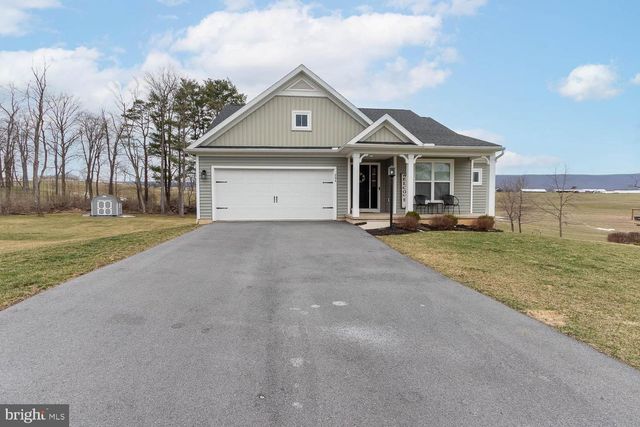 204 WHITETAIL CIR, Mill Hall, PA 17751