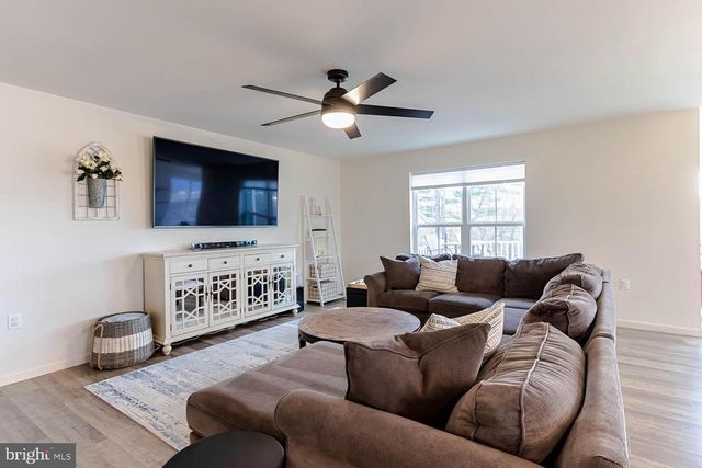 204 WHITETAIL CIR, Mill Hall, PA 17751