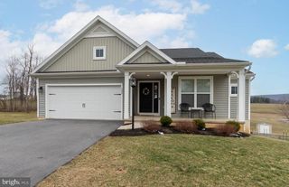 204 WHITETAIL CIR, Mill Hall, PA 17751