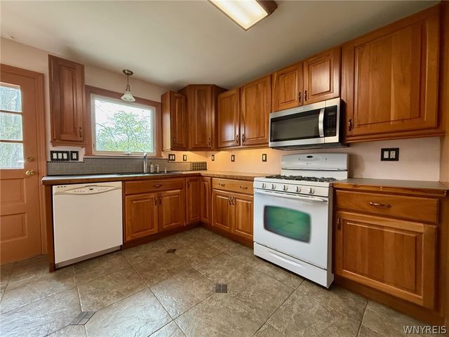 510 3rd Street, Porter, NY 14174