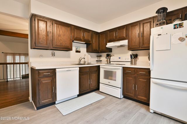 9 Barnes Lane 209, Toms River, NJ 08753