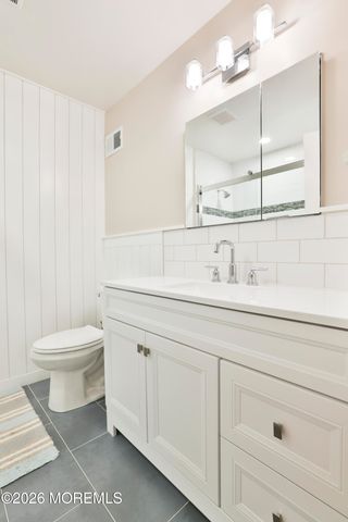 9 Barnes Lane 209, Toms River, NJ 08753