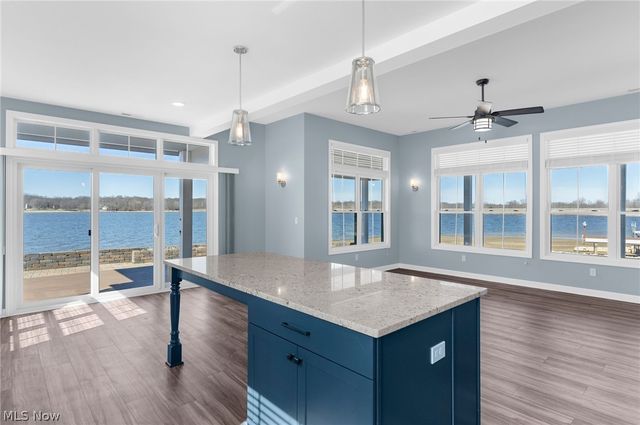 2166 NE River Road, Lake Milton, OH 44429