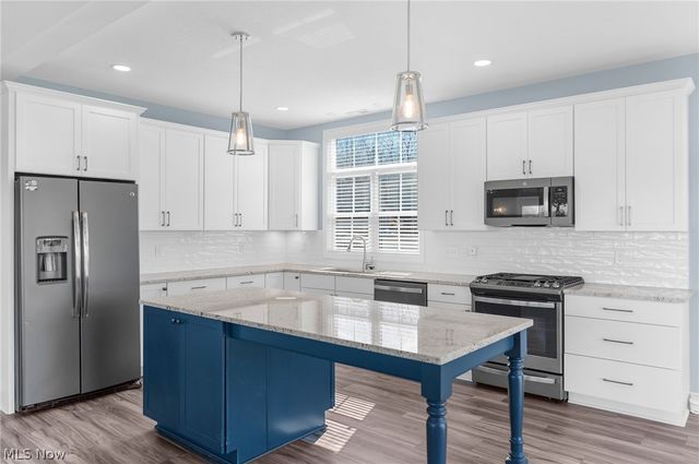 2166 NE River Road, Lake Milton, OH 44429