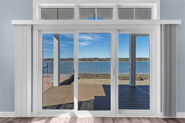 2166 NE River Road, Lake Milton, OH 44429