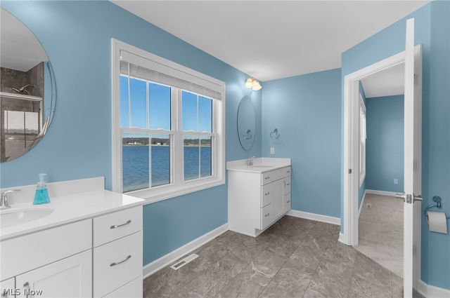 2166 NE River Road, Lake Milton, OH 44429