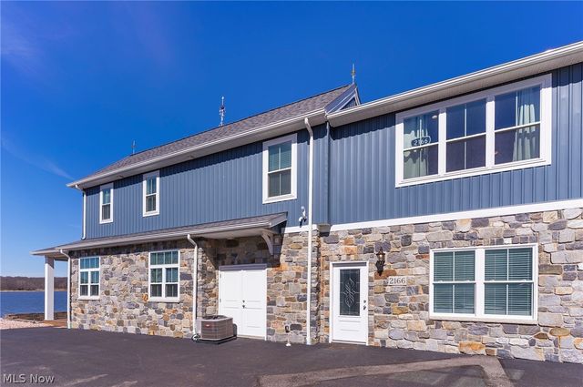 2166 NE River Road, Lake Milton, OH 44429