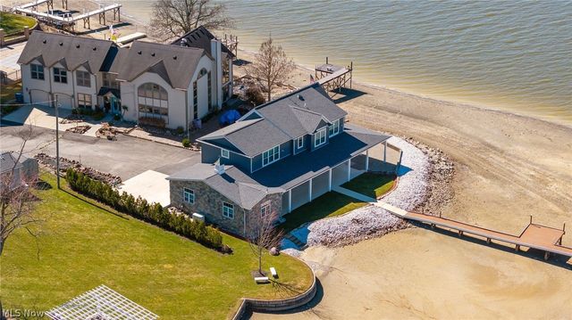 2166 NE River Road, Lake Milton, OH 44429