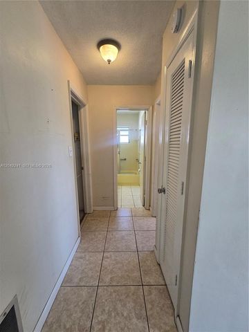 4717 NW 50th St, Tamarac, FL 33319
