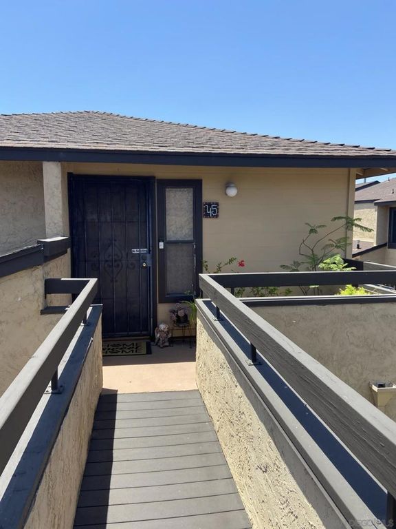 9212 Mast Blvd. 45, Santee, CA 92071