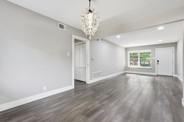 6611 Highgate Lane, Dallas, TX 75214