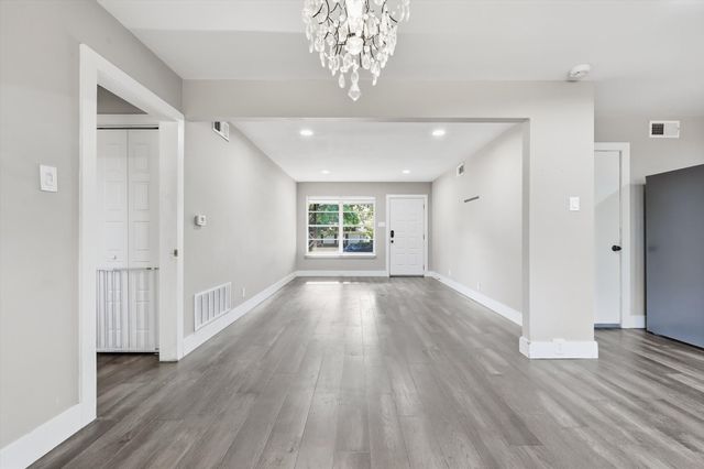 6611 Highgate Lane, Dallas, TX 75214