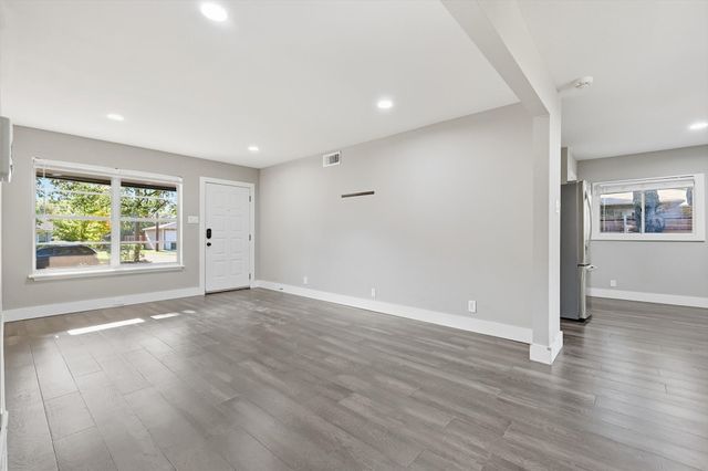 6611 Highgate Lane, Dallas, TX 75214