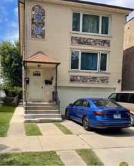 8626 Trumbull Avenue, Skokie, IL 60076