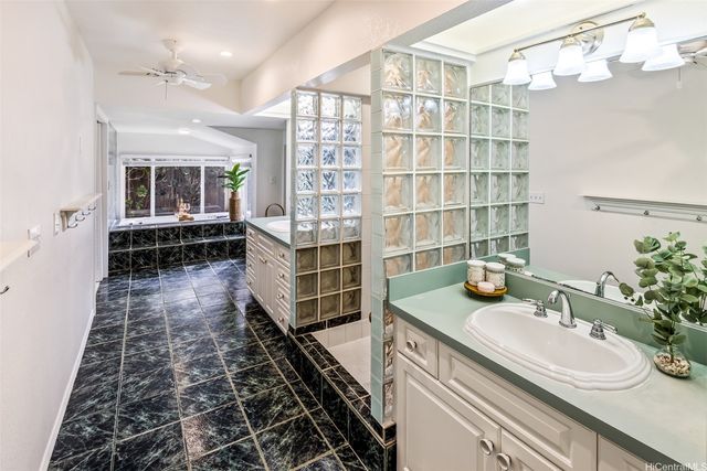 141 Kailuana Loop, Kailua, HI 96734